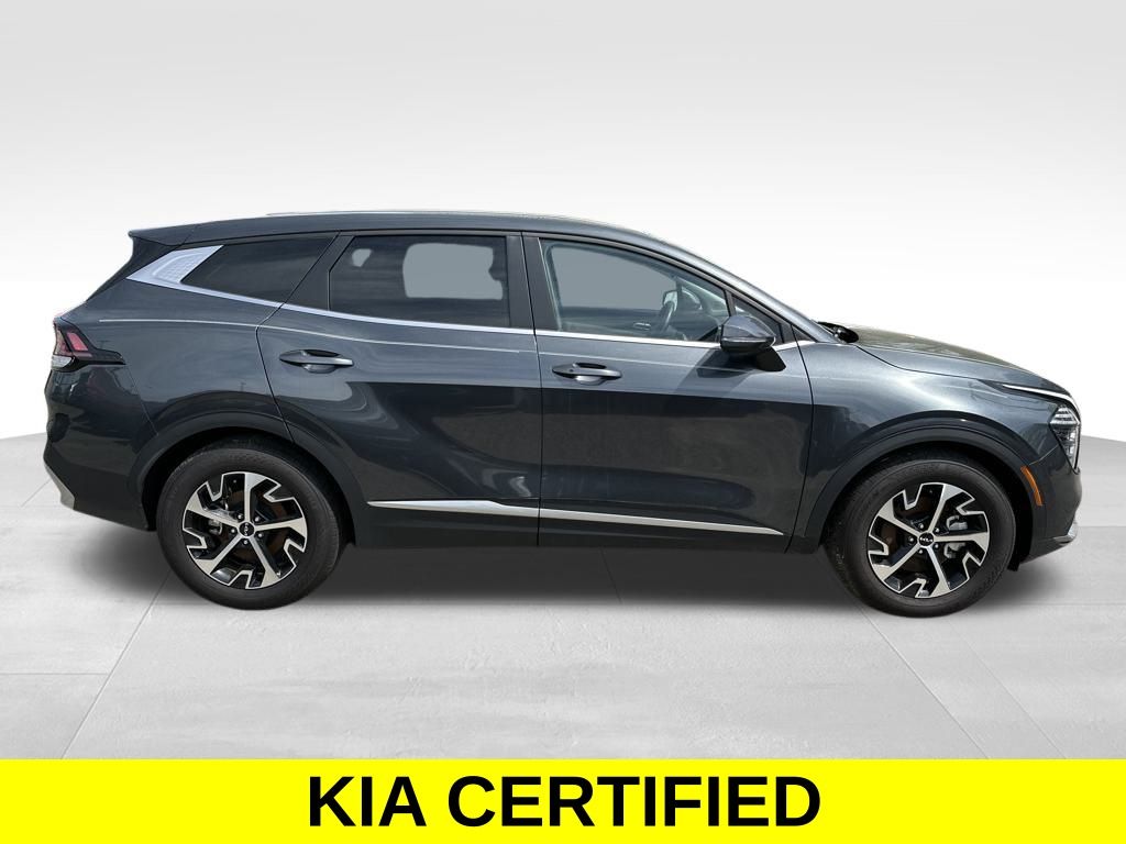 Vehicle image 4 of 21