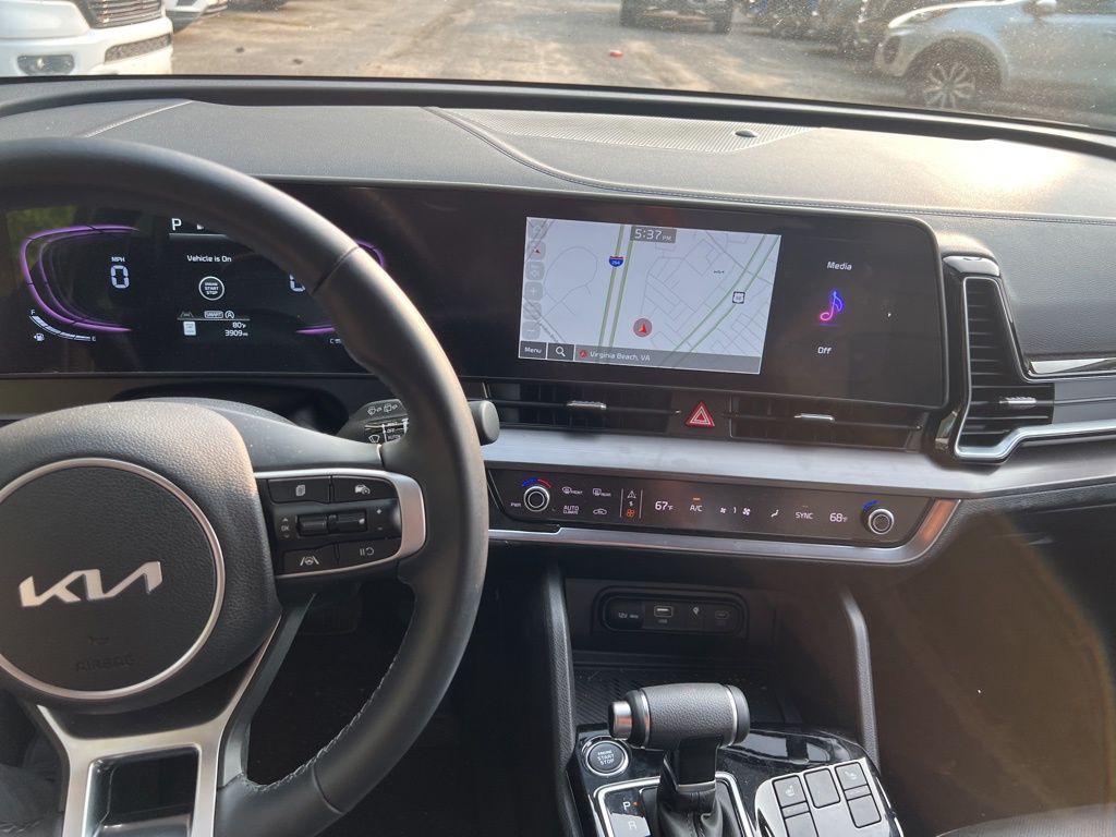 Vehicle image 11 of 20