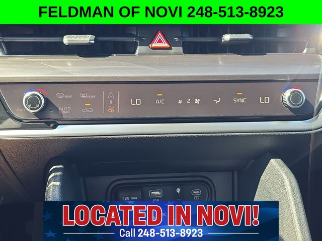 Vehicle image 18 of 28