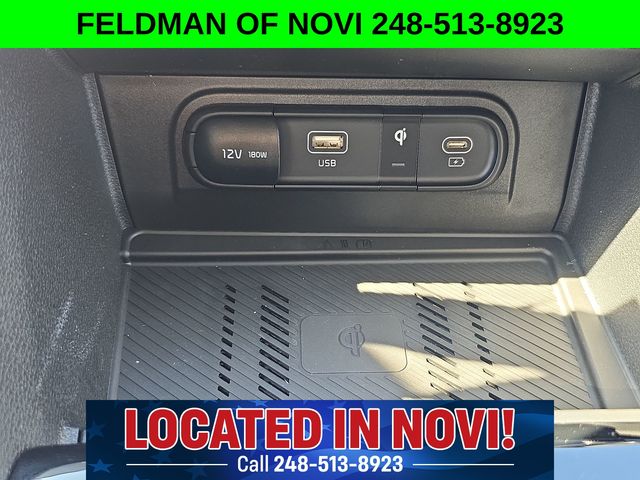 Vehicle image 19 of 28