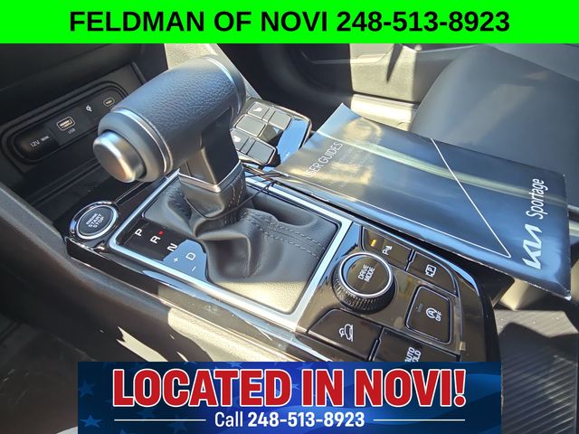 Vehicle image 21 of 28