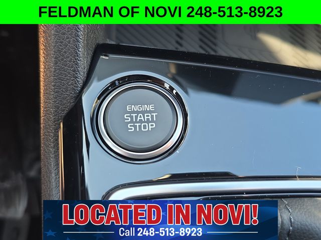 Vehicle image 22 of 28