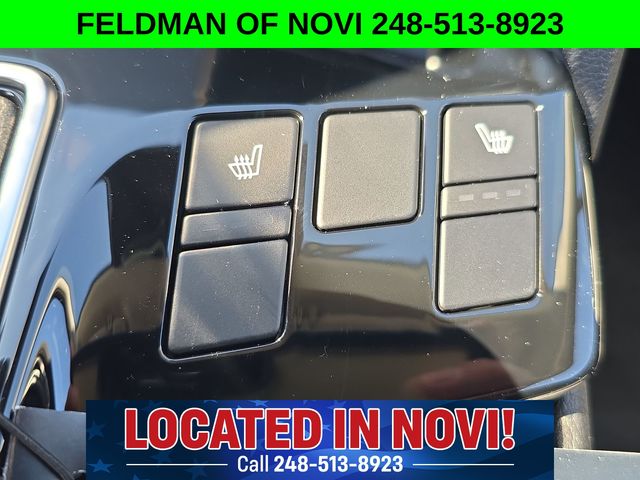 Vehicle image 20 of 28