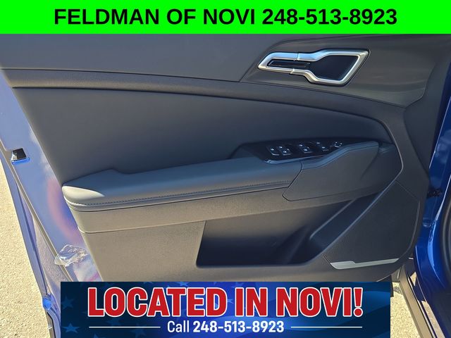 Vehicle image 14 of 28