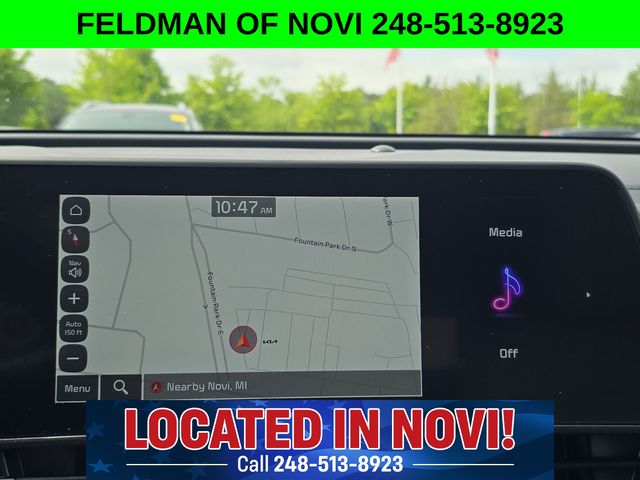 Vehicle image 16 of 28
