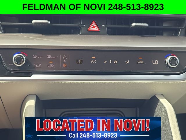 Vehicle image 18 of 28