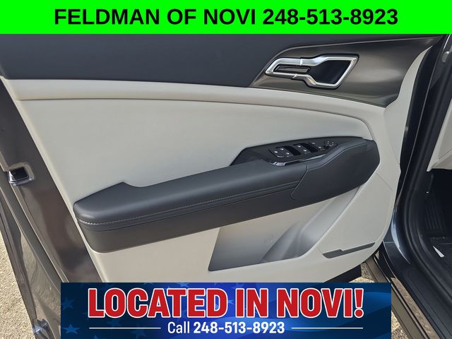 Vehicle image 13 of 28