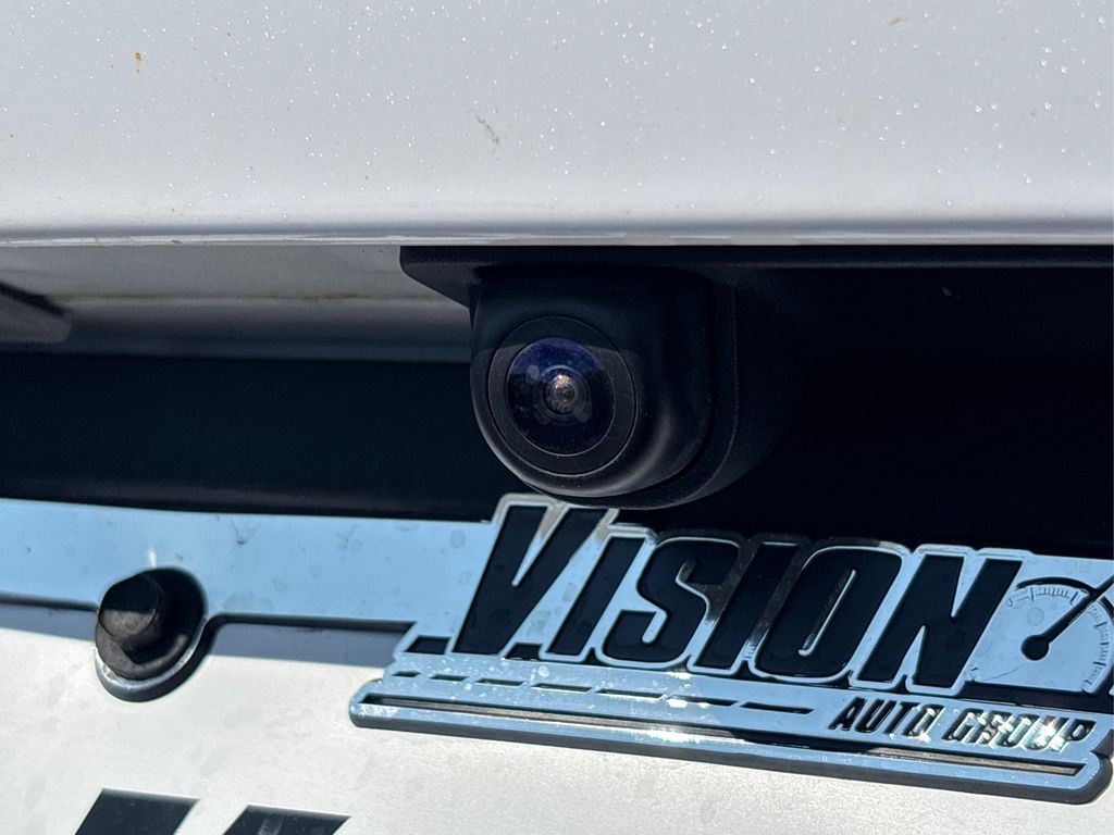 Vehicle image 15 of 49