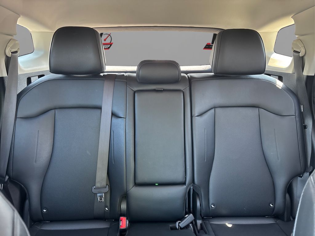 Vehicle image 18 of 49