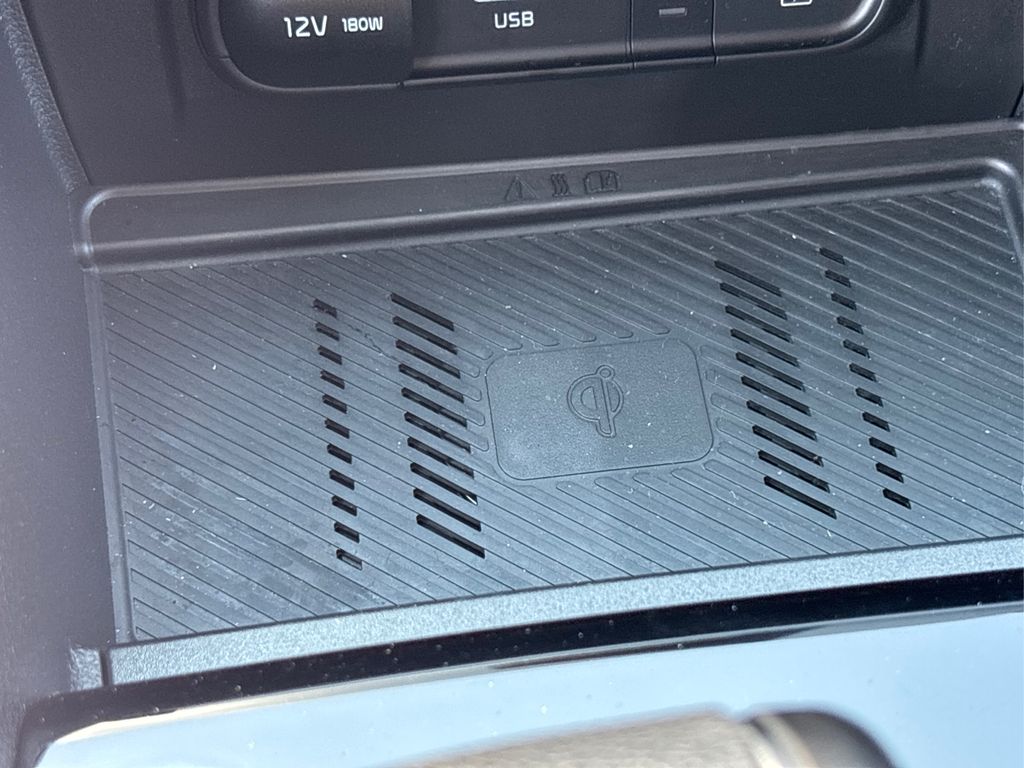 Vehicle image 40 of 49