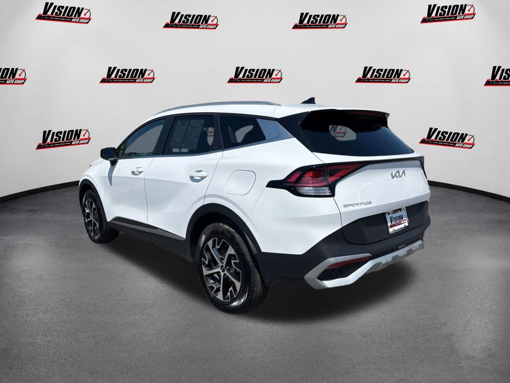 Vehicle image 7 of 49
