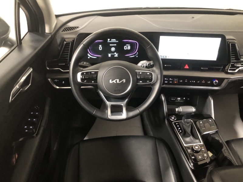 Vehicle image 26 of 35