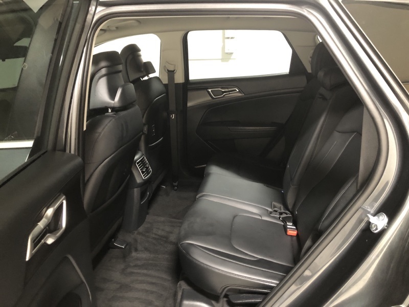 Vehicle image 15 of 35