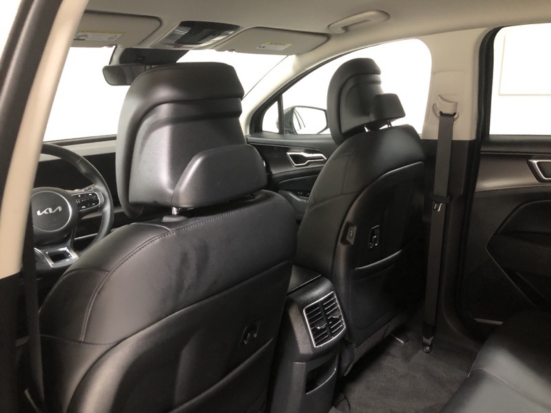 Vehicle image 16 of 35