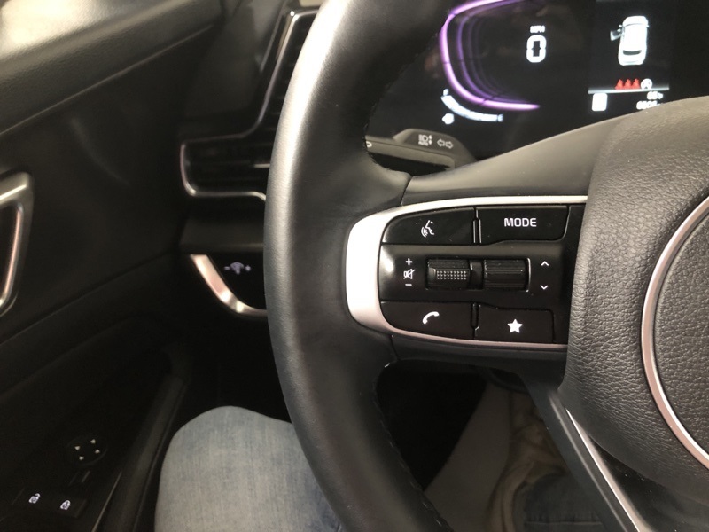 Vehicle image 22 of 35