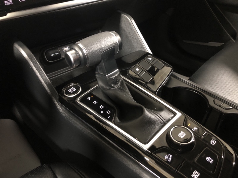 Vehicle image 32 of 35