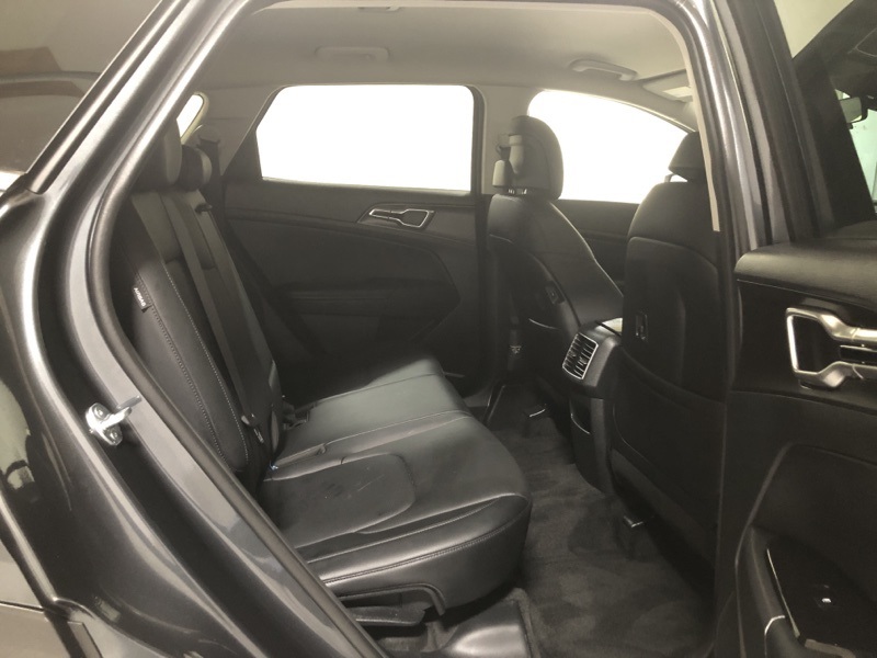 Vehicle image 10 of 35