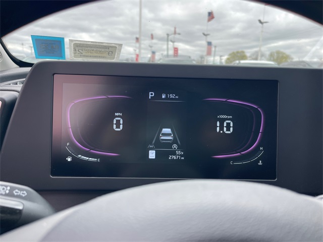 Vehicle image 15 of 24