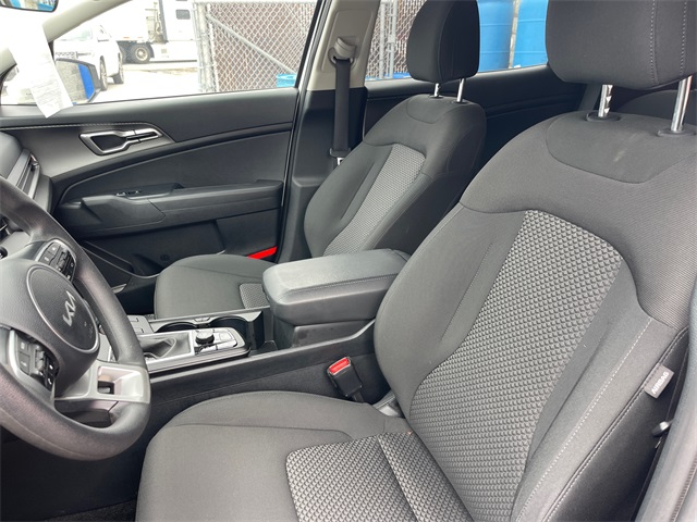 Vehicle image 13 of 24