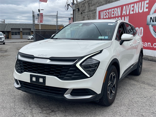 Vehicle image 3 of 24