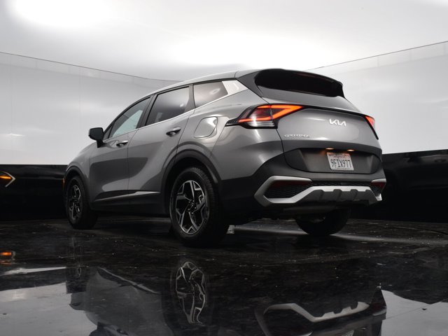 Vehicle image 28 of 41