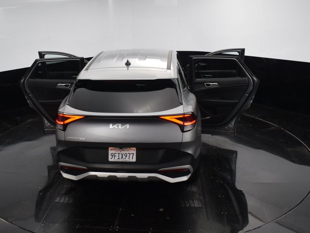 Vehicle image 23 of 41