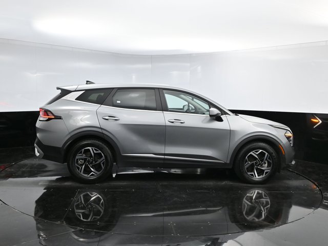 Vehicle image 14 of 41