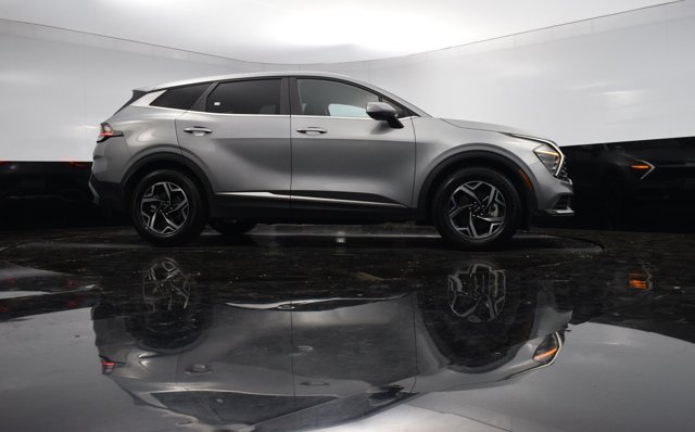 Vehicle image 12 of 41