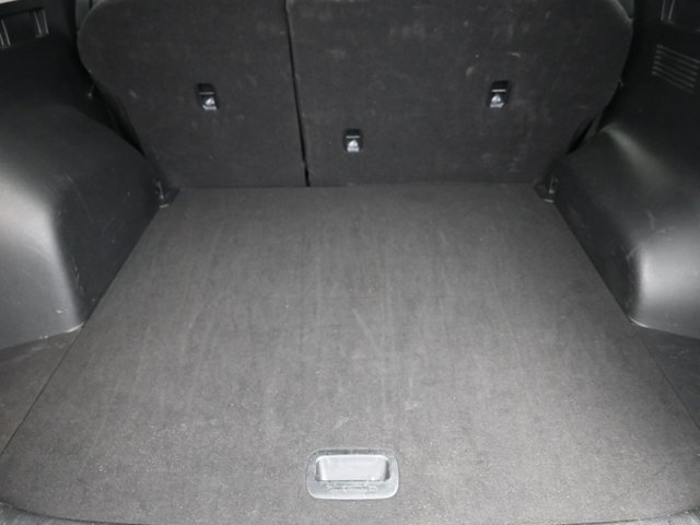 Vehicle image 33 of 41