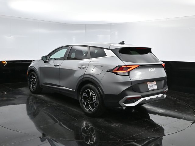 Vehicle image 25 of 41