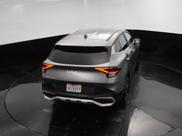 Vehicle image 16 of 41