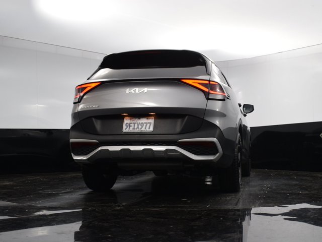 Vehicle image 21 of 41