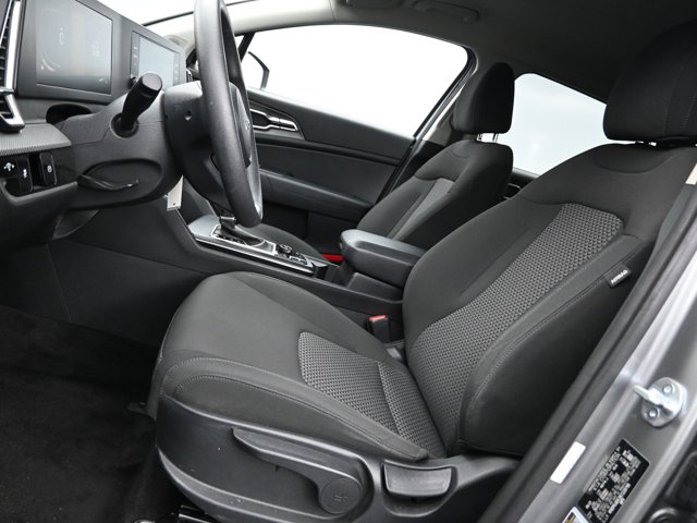 Vehicle image 36 of 41