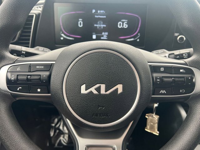 Vehicle image 27 of 45