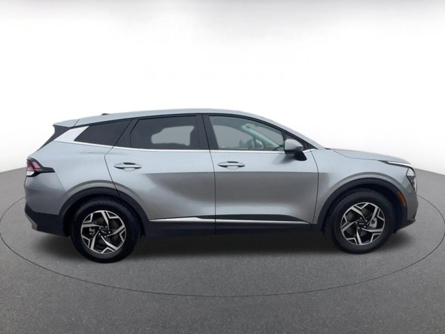 Vehicle image 7 of 45