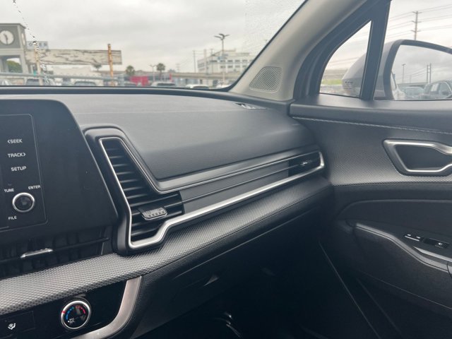 Vehicle image 34 of 45