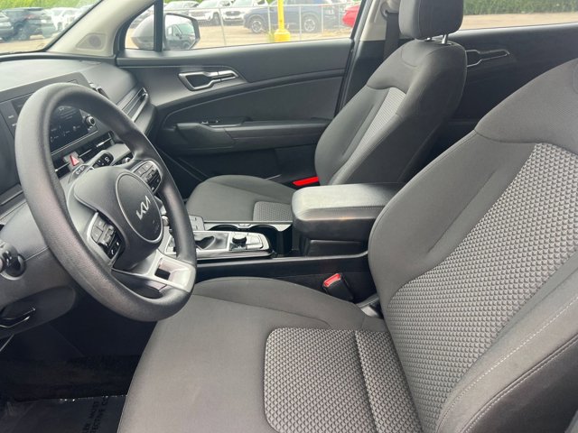 Vehicle image 25 of 45