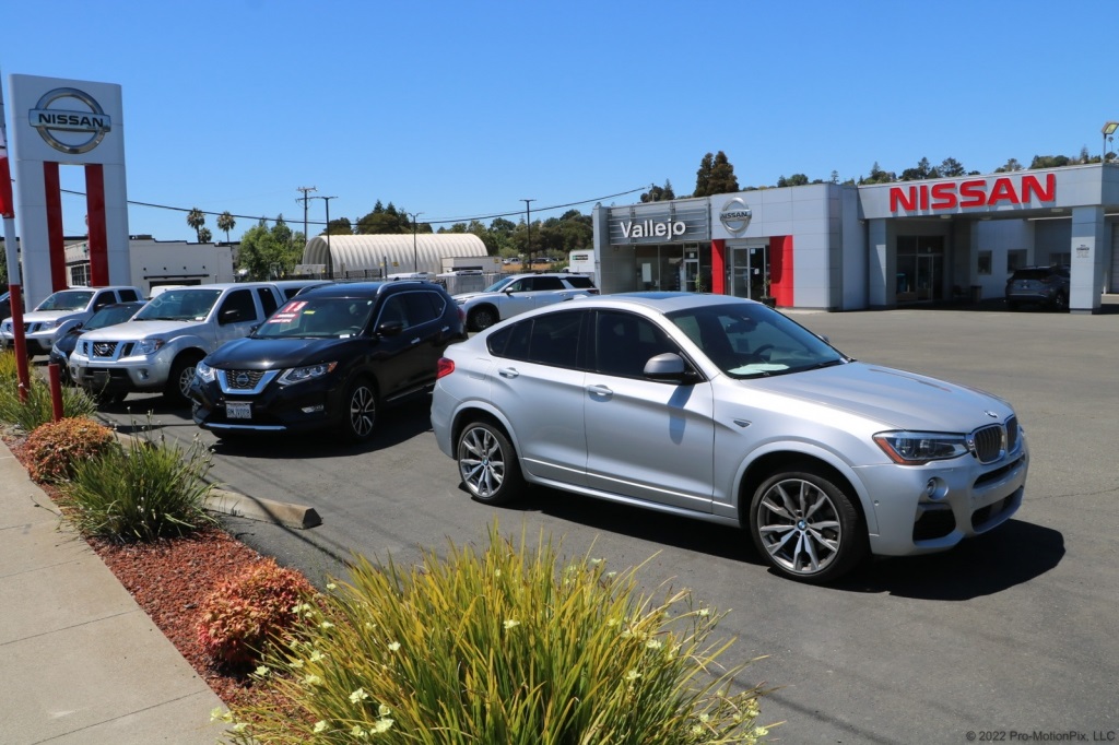 Vehicle image 5 of 11