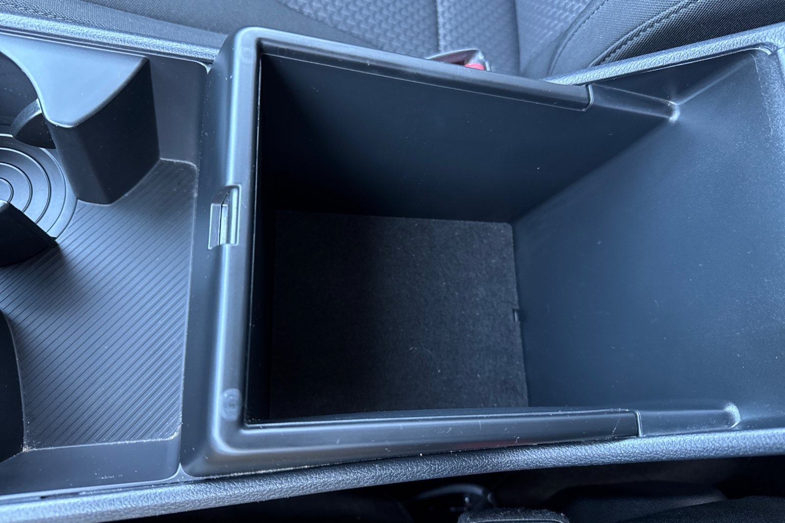 Vehicle image 33 of 53