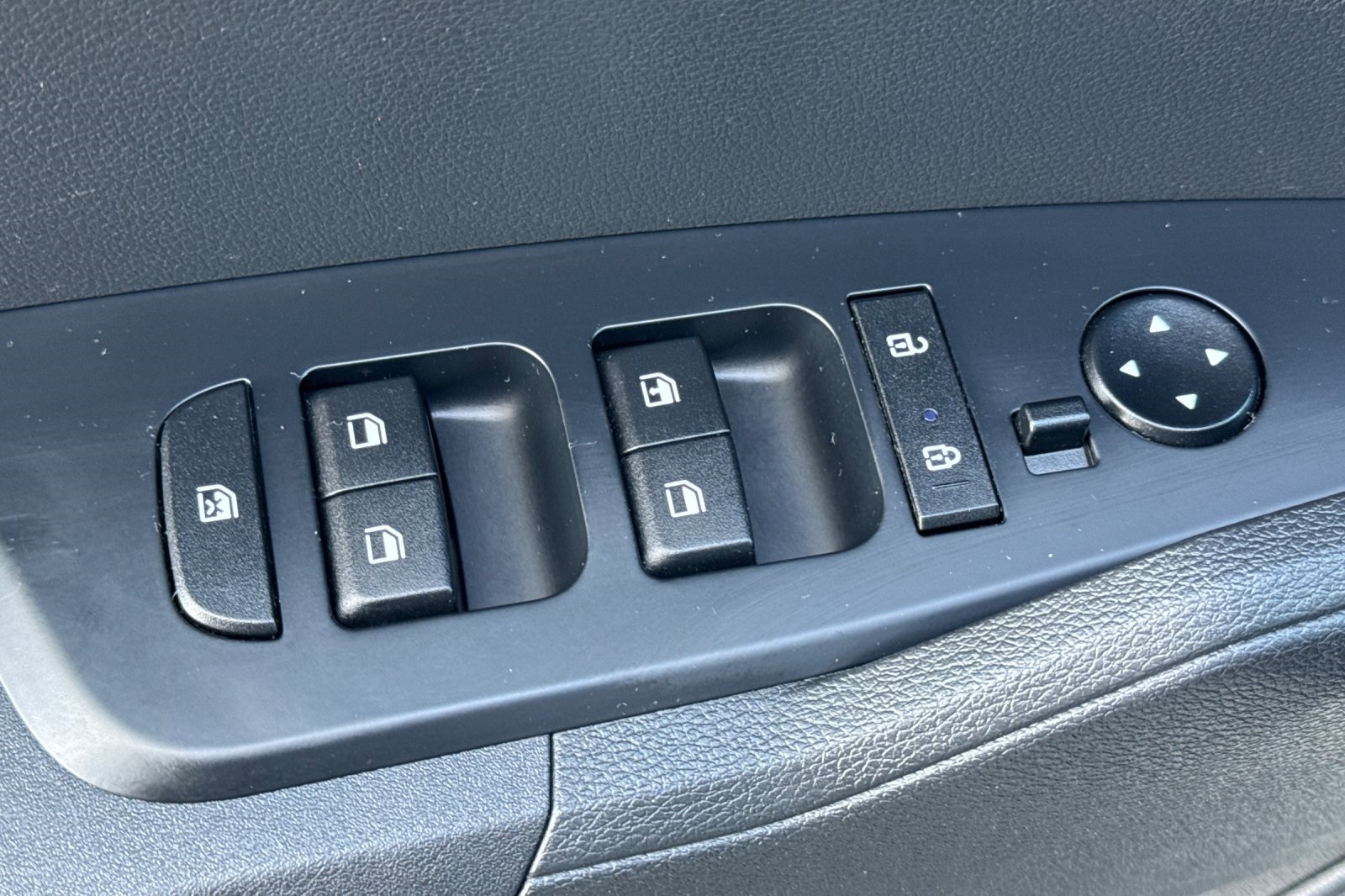 Vehicle image 12 of 53
