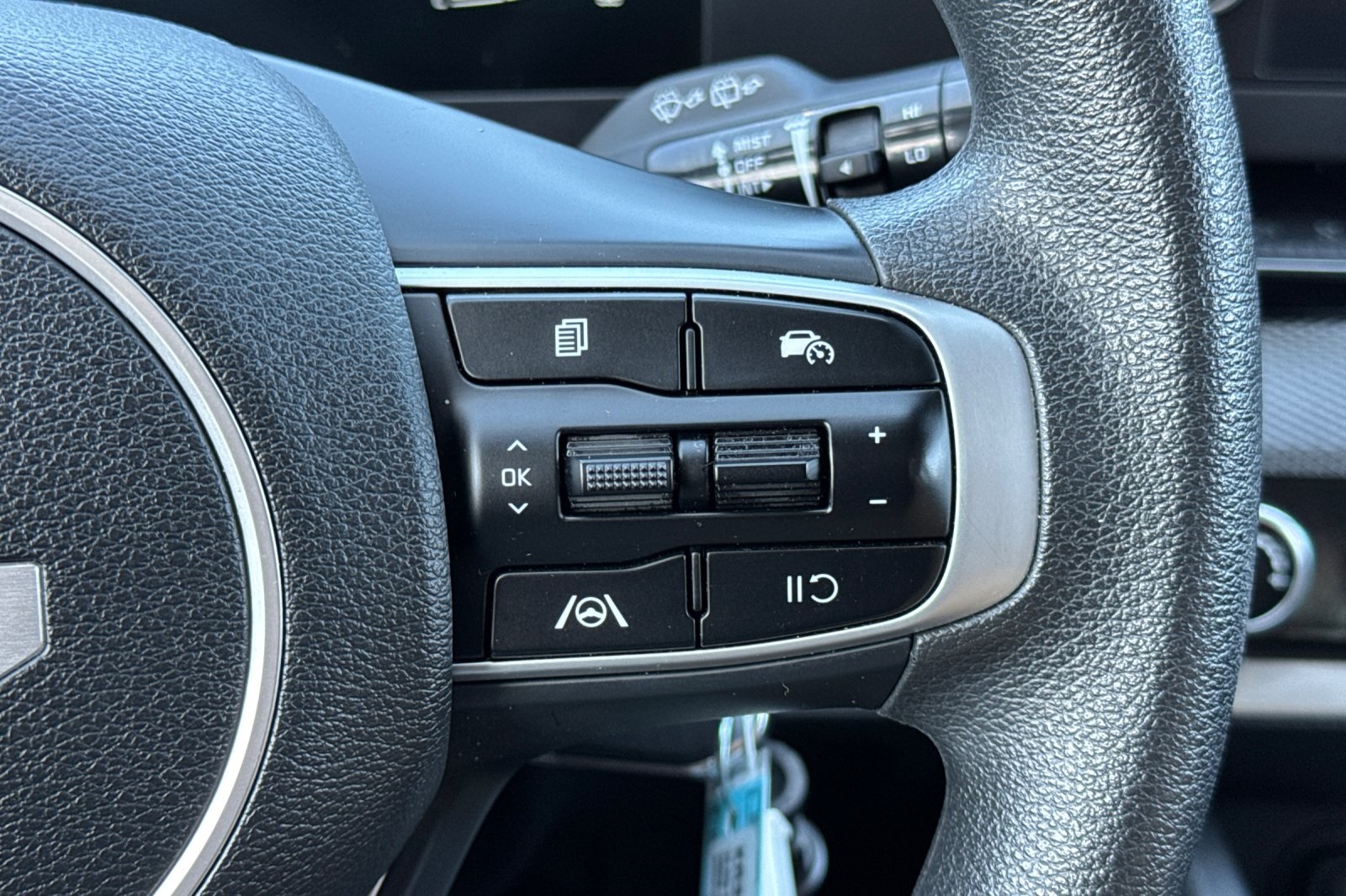 Vehicle image 38 of 53