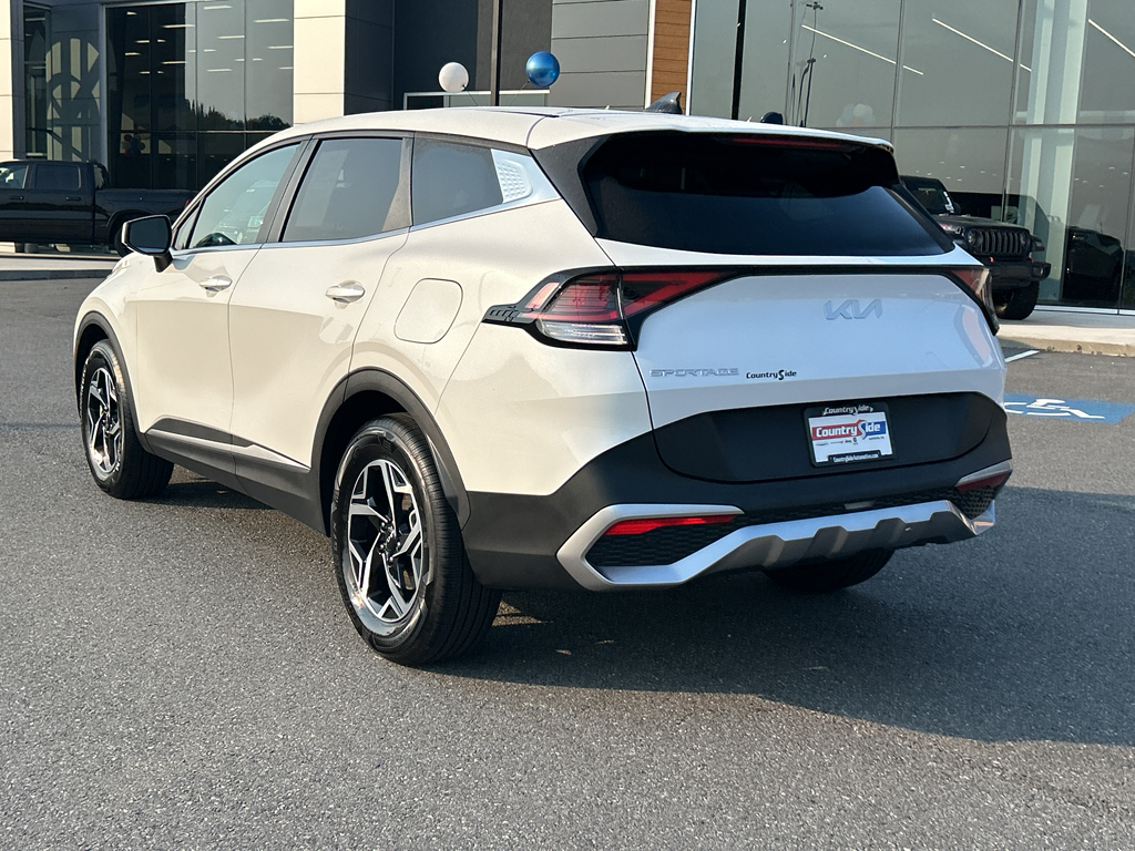 Vehicle image 7 of 25
