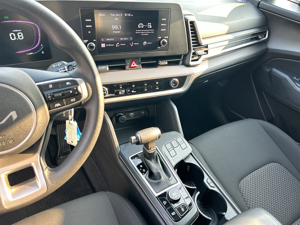 Vehicle image 13 of 25