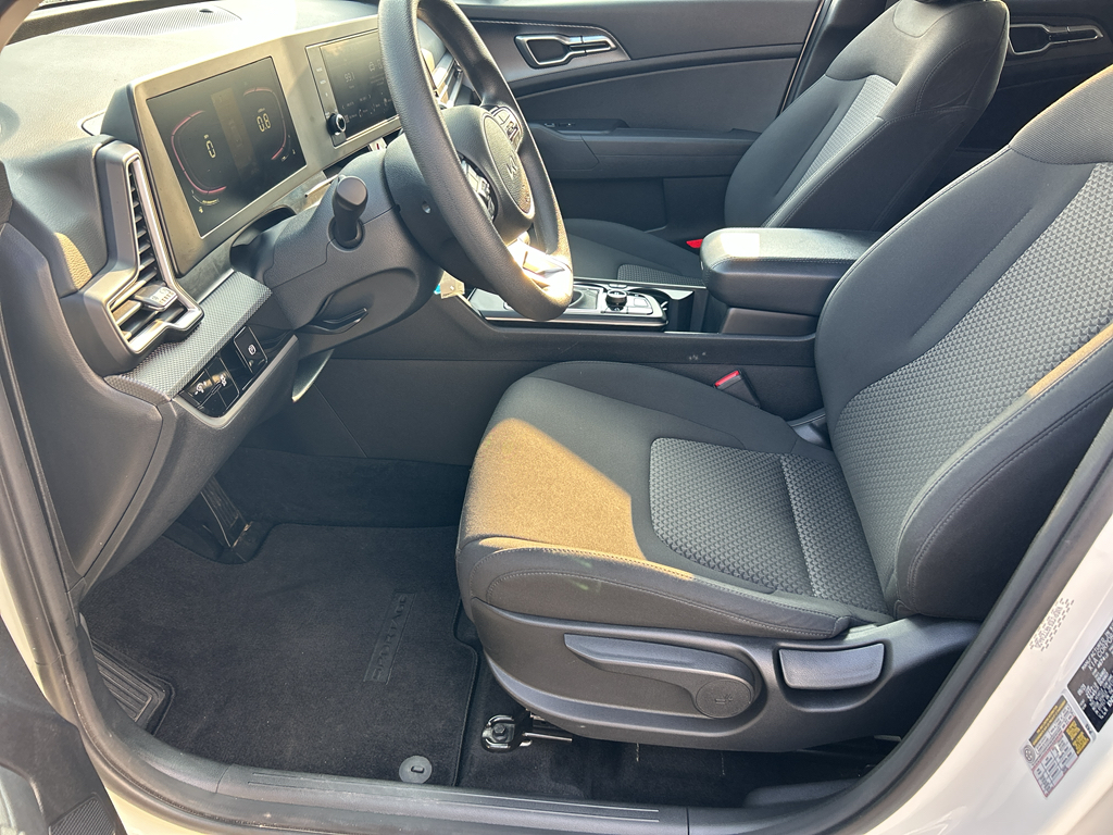 Vehicle image 11 of 25