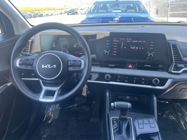 Vehicle image 33 of 45