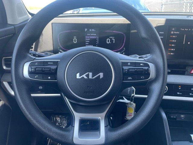 Vehicle image 26 of 45