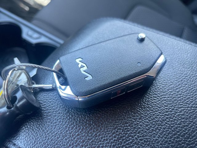 Vehicle image 22 of 45