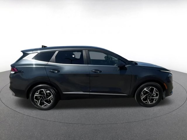 Vehicle image 7 of 45