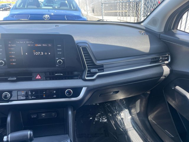 Vehicle image 34 of 45