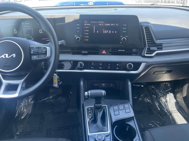 Vehicle image 18 of 45